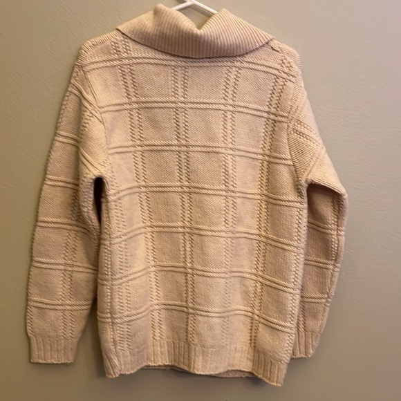 Brooks Brothers vintage men’s large wool cream sweater with pockets. - Picture 4 of 8